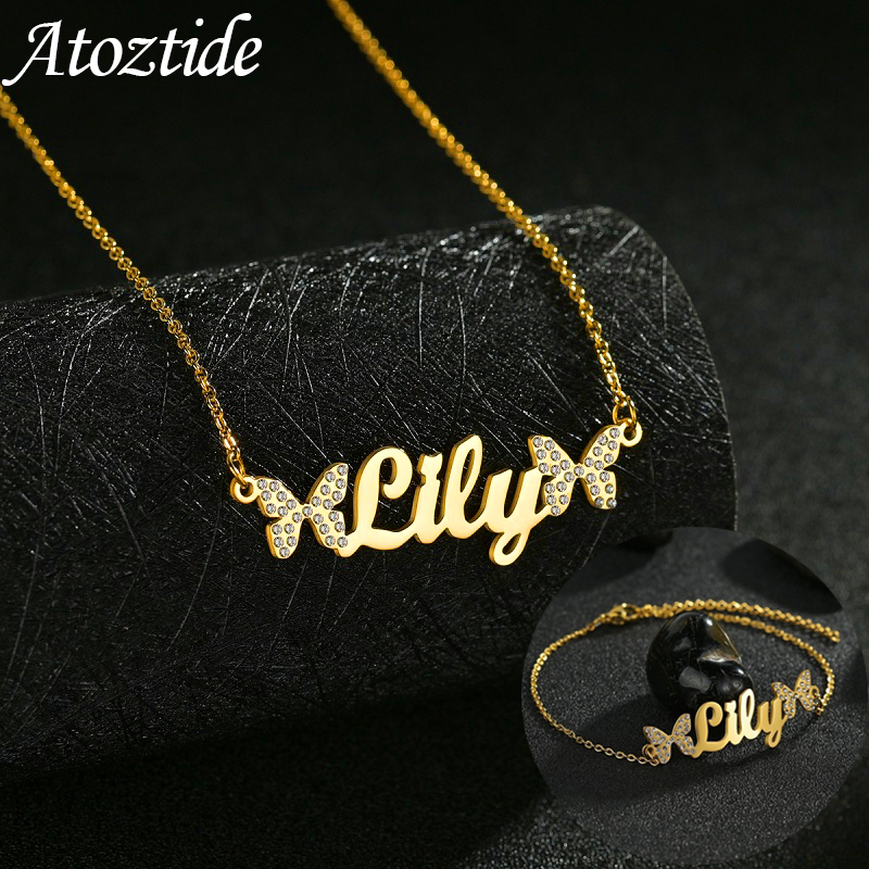 Engraved Name Necklace - Atoztide Set di gioielli personalizzati Collane