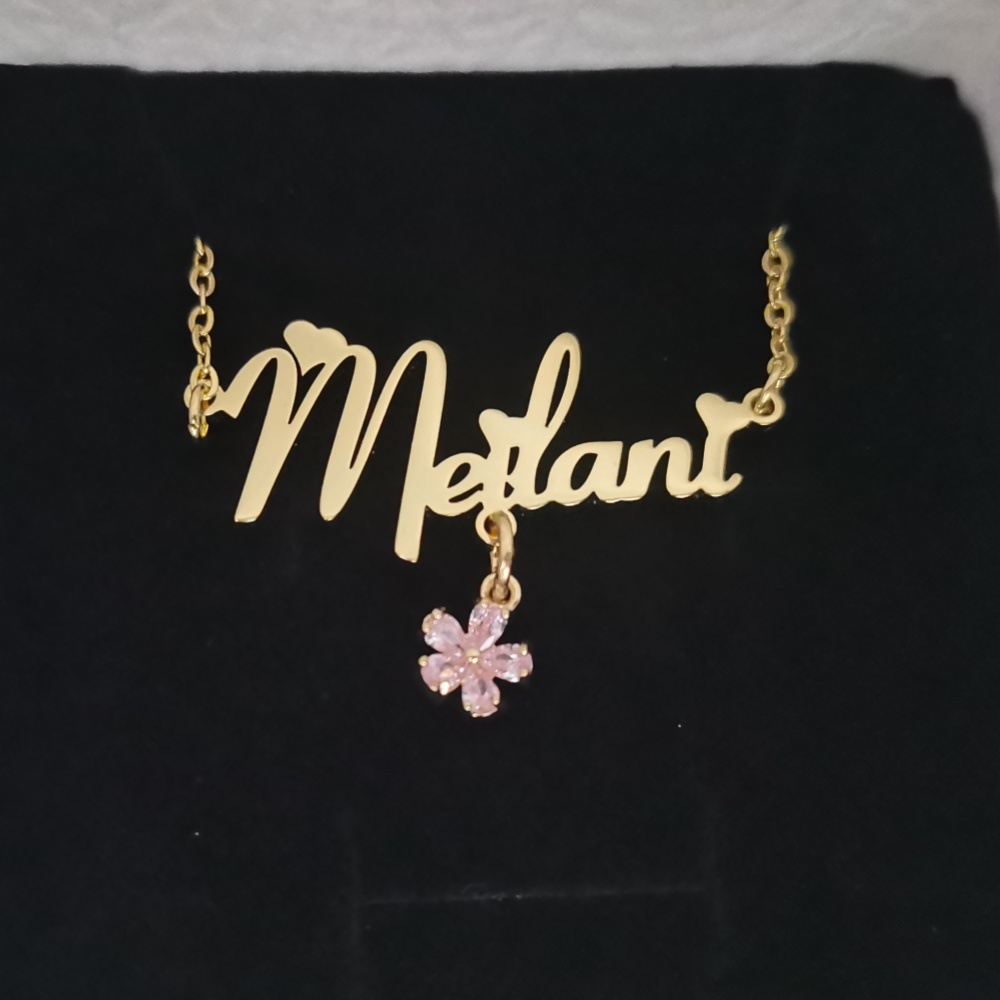 LeeChee Flower zircone piccolo - Engraved Name Necklace recensione e prezzo
